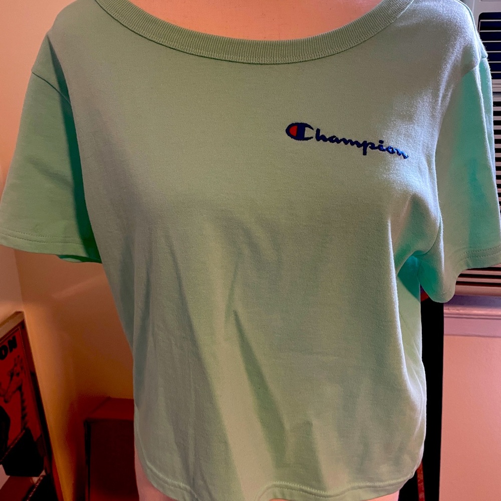 Champion Cropped Tee